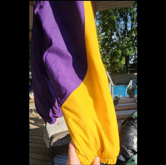 NIKE NFL MINNESOTA VIKINGS PUFFER JACKET - Picture 8 of 13